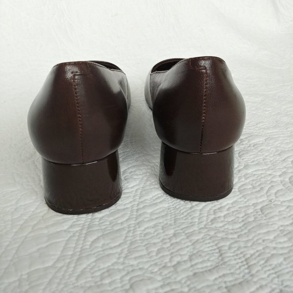 Brown Leather Pumps Size 10W - Picture 7 of 10